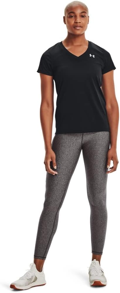 Under Armour женская футболка Tech V-Neck с коротким рукавом, Black/ Metallic Silver
Under Armour женская футболка Tech V-Neck с коротким рукавом, Black/ Metallic Silver