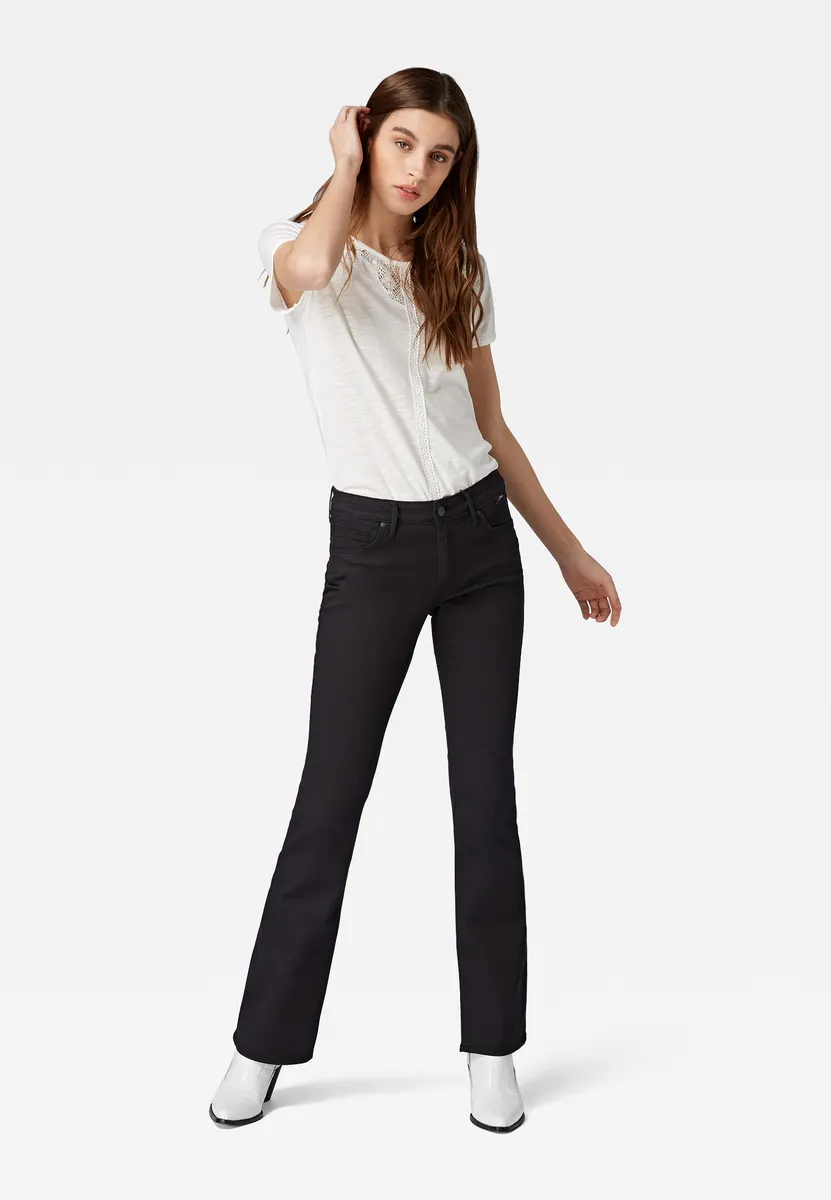 Джинсы Mavi Bootcut "BELLA MID-RISE", узкий крой, цвет Double Black Str
Джинсы Mavi Bootcut "BELLA MID-RISE", узкий крой, цвет Double Black Str