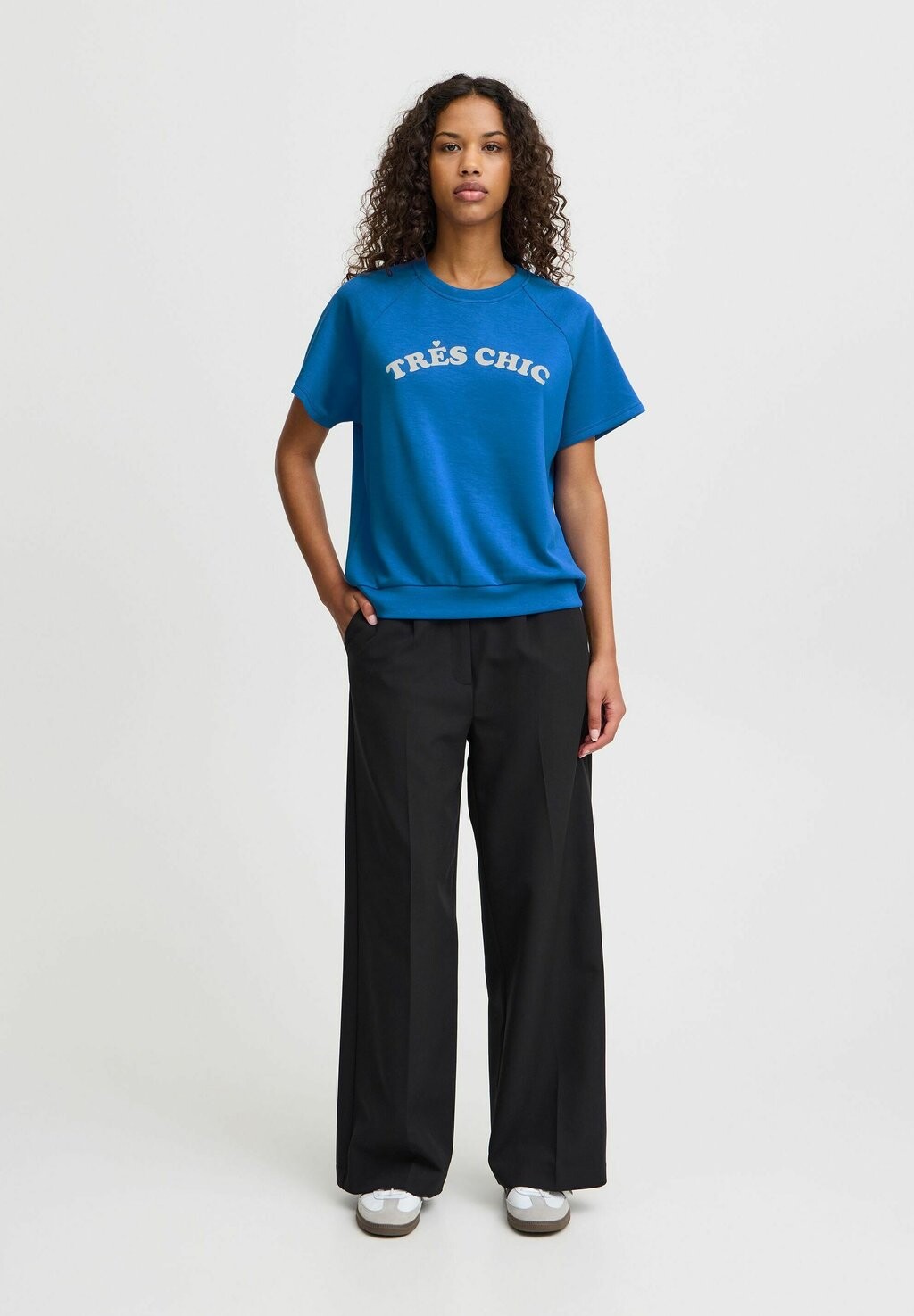 Футболка с принтом ICHI, синий
Футболка с принтом ICHI, синий