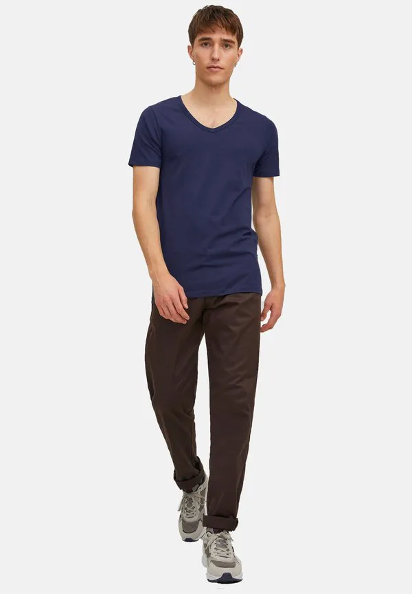 Комплект из 3 базовых футболок Jack & Jones, Dunkelblau/Schwarz
Комплект из 3 базовых футболок Jack & Jones, Dunkelblau/Schwarz