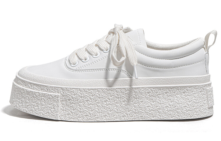 Кеды, скейтборд обувь женская низкая La Chapelle, черный/белый
Кеды, скейтборд обувь женская низкая La Chapelle, черный/белый