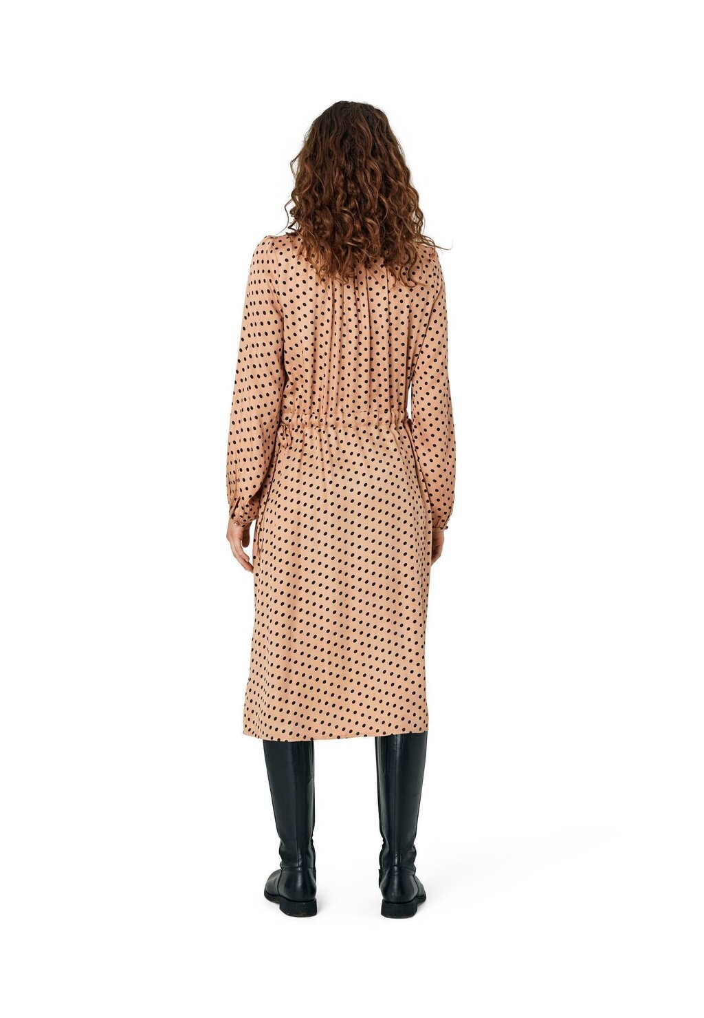 Дневное платье ALIANN Noa Noa, бежевый
Дневное платье ALIANN Noa Noa, бежевый