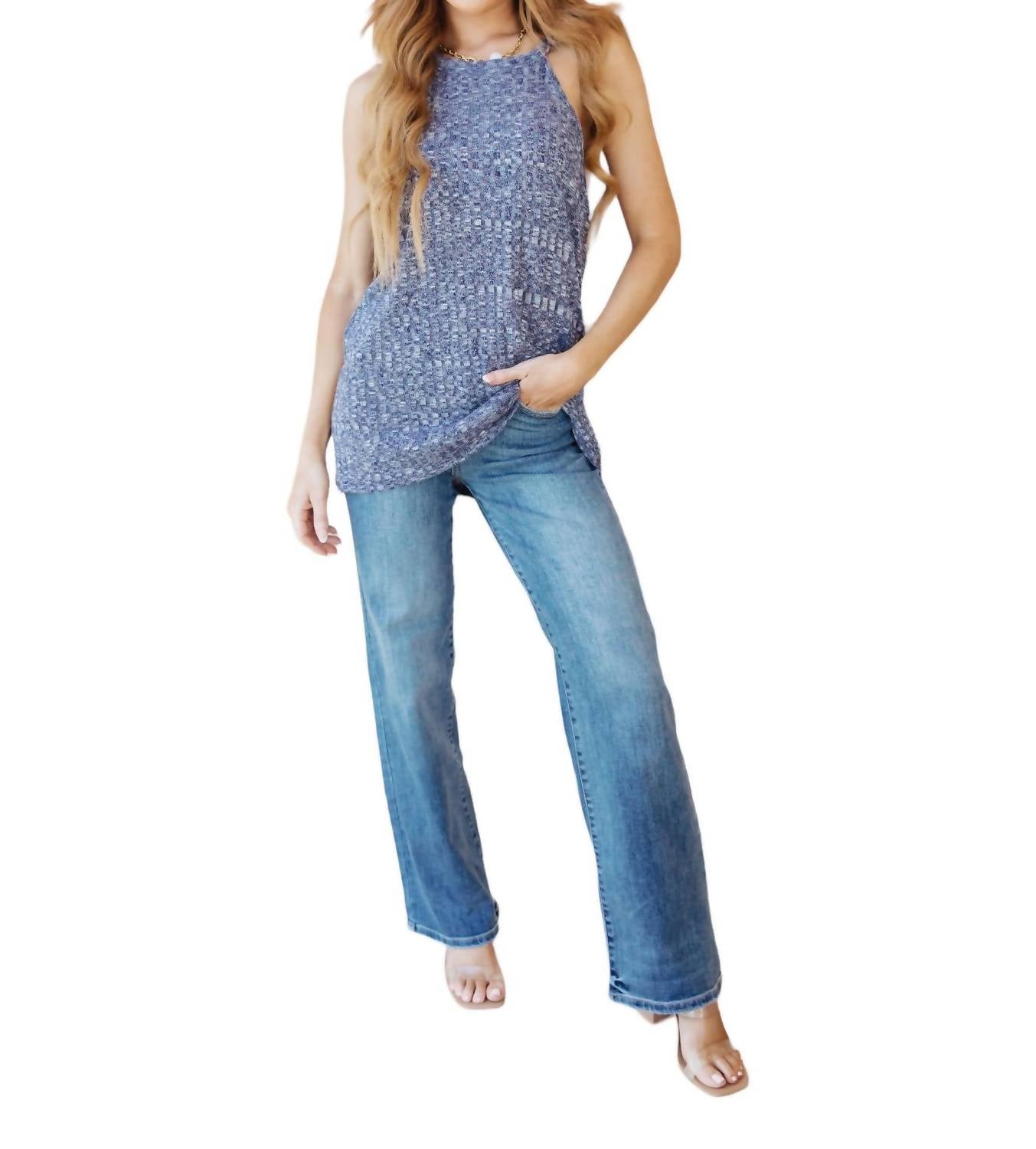 Топ с резинкой на шее Small Talk в синем цвете Haptics
Топ с резинкой на шее Small Talk в синем цвете Haptics