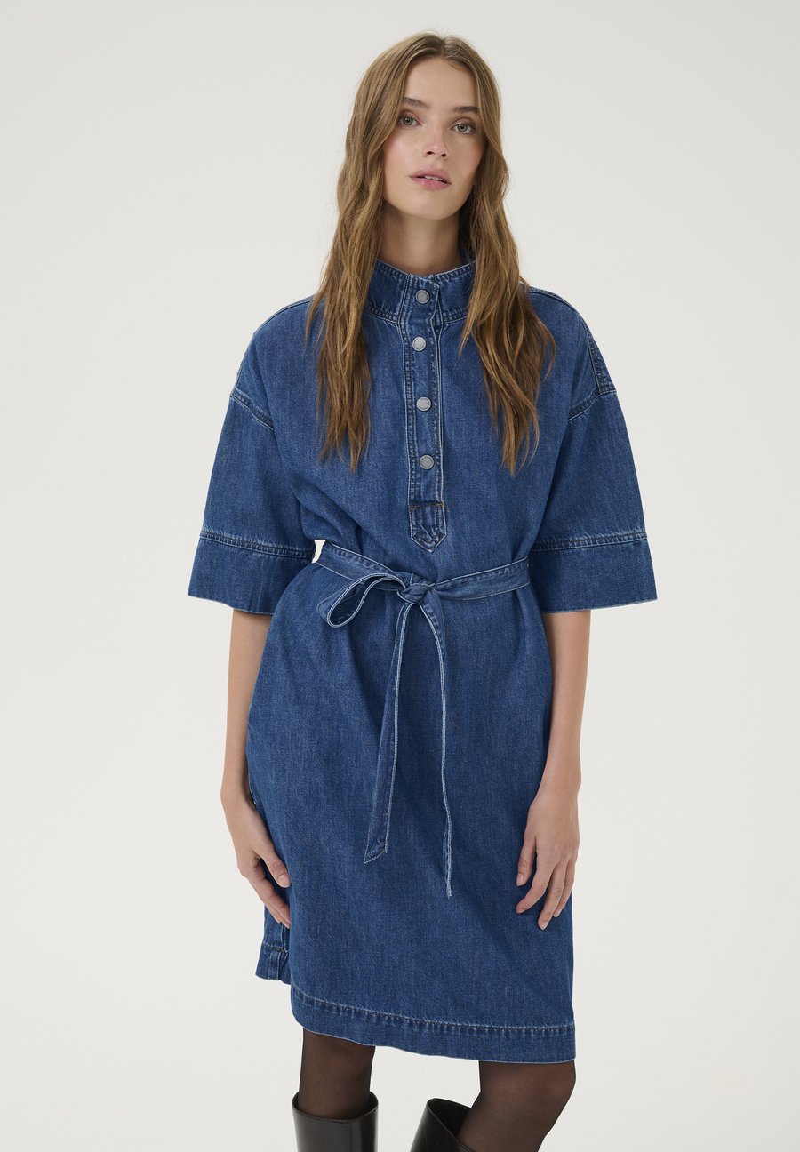Платье My Essential Wardrobe HILMAMW 171 DENIM, Medium Blue Wash/Blue Denim
Платье My Essential Wardrobe HILMAMW 171 DENIM, Medium Blue Wash/Blue Denim