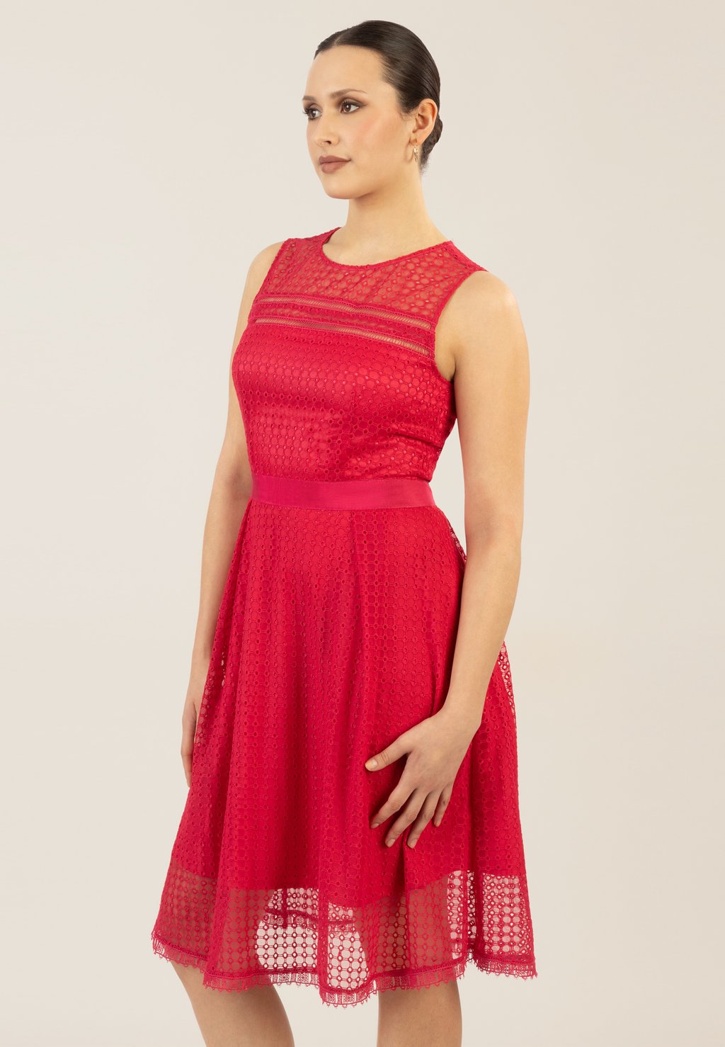 Коктейльное/вечернее платье Apart, розовый
Коктейльное/вечернее платье Apart, розовый