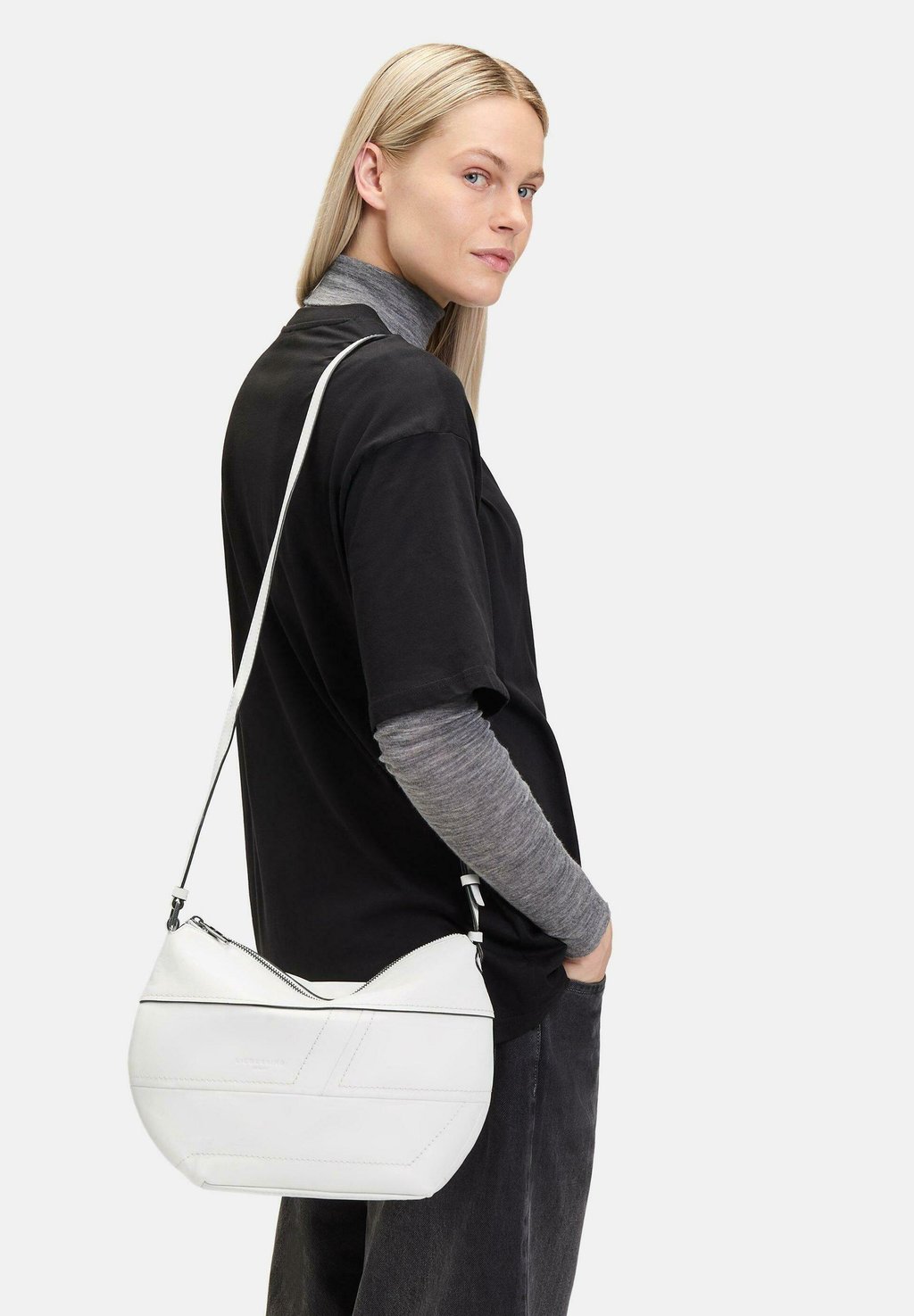 Сумка через плечо Liebeskind Berlin, белый
Сумка через плечо Liebeskind Berlin, белый