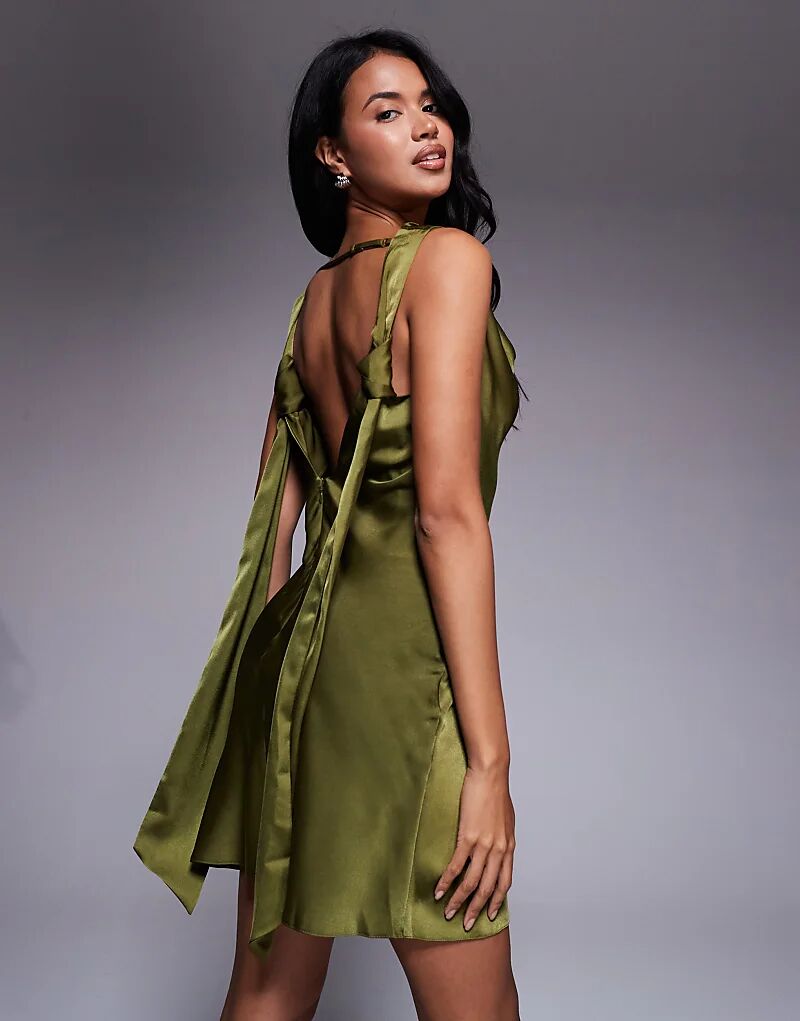 Мини-платье ASOS DESIGN из атласа с драпировкой, длинным завязкой сзади и разрезом оливково-зеленого цвета
Мини-платье ASOS DESIGN из атласа с драпировкой, длинным завязкой сзади и разрезом оливково-зеленого цвета