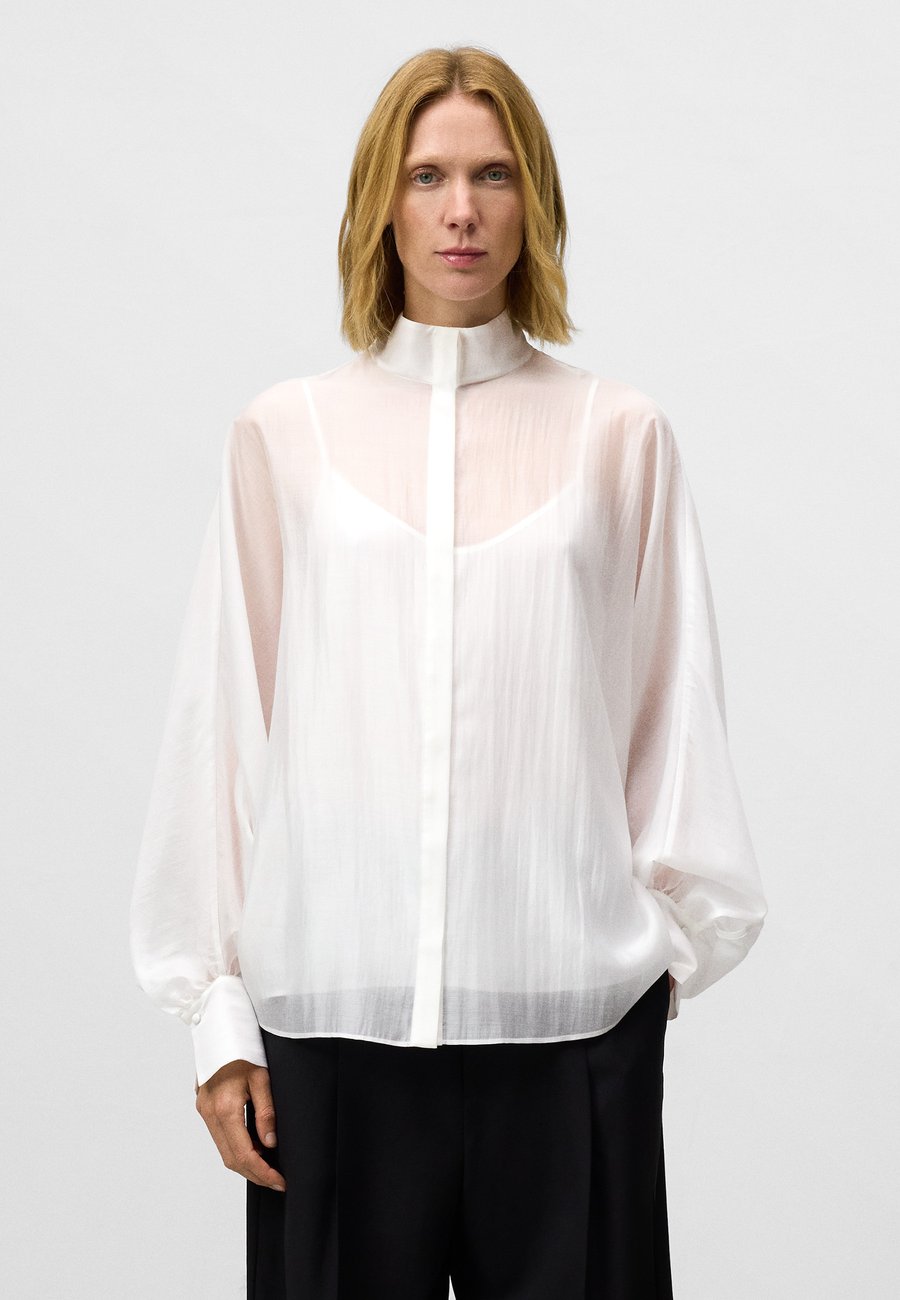 Блуза ADOLFO DOMINGUEZ OVERSIZED SEMI-SHEER , White
Блуза ADOLFO DOMINGUEZ OVERSIZED SEMI-SHEER , White