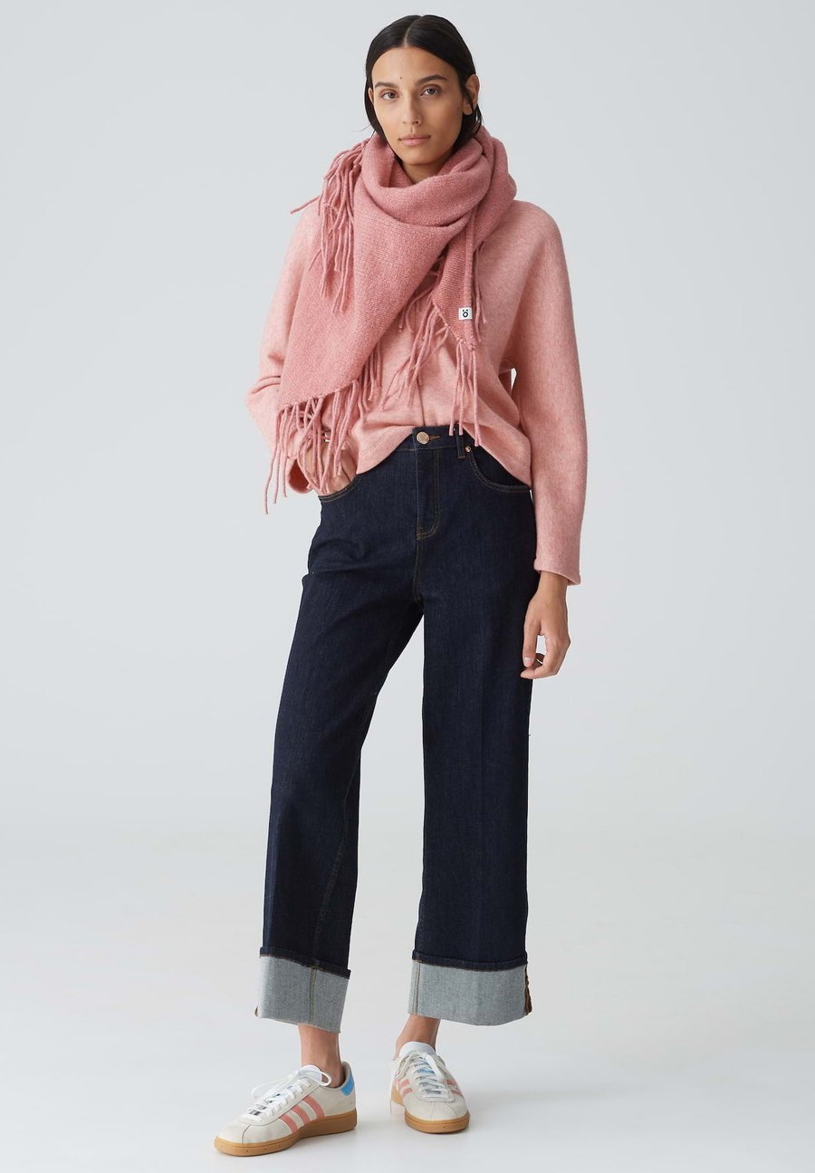 Шарф OPUS AWARO, Mellow Rose/Light Pink
Шарф OPUS AWARO, Mellow Rose/Light Pink