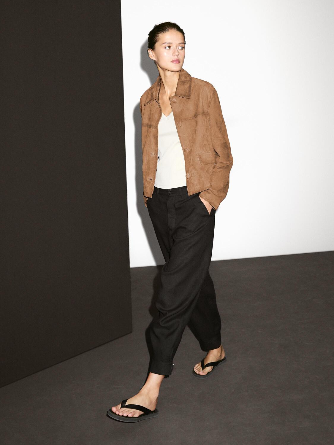 Куртка из замши с подкладкой на пуговицах Massimo Dutti, мокко
Куртка из замши с подкладкой на пуговицах Massimo Dutti, мокко