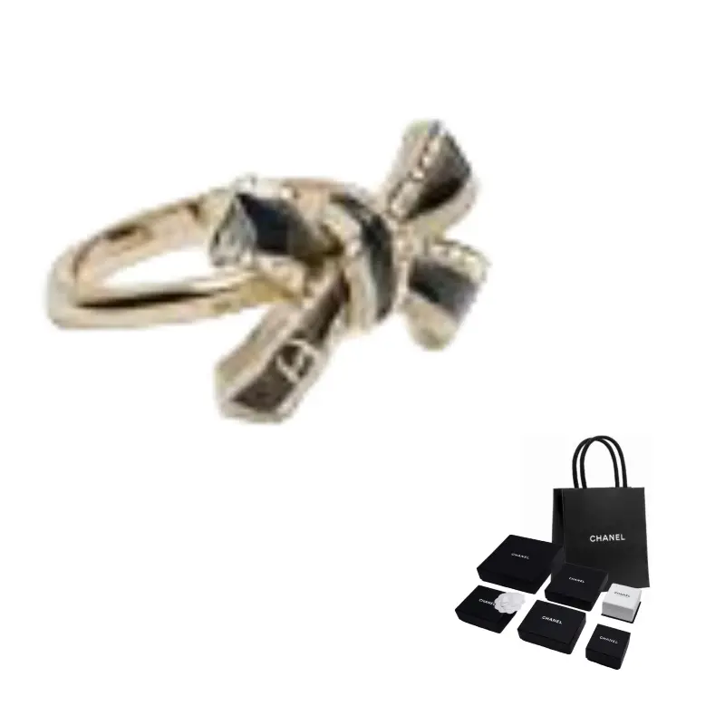 CHANEL Кольцо с камнями Women's Black Gold
CHANEL Кольцо с камнями Women's Black Gold