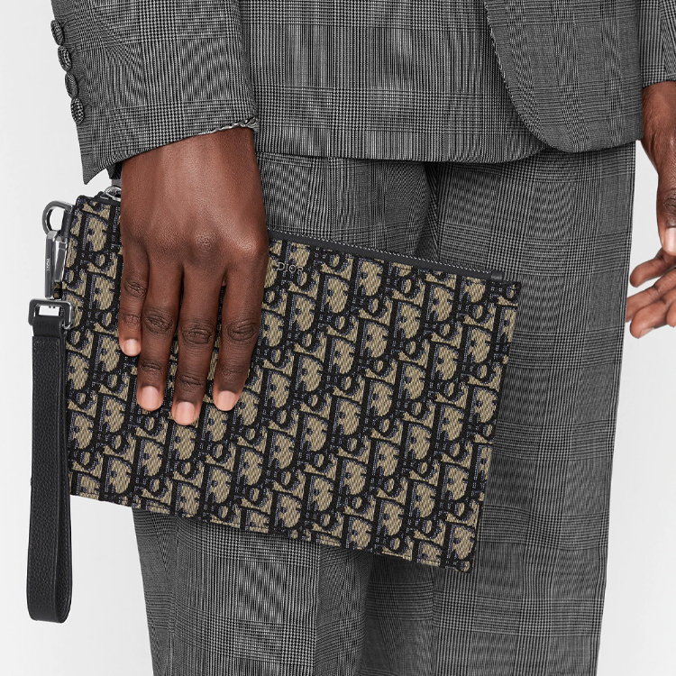 Клатч из зернистой телячьей кожи DIOR Мужской Бежевый/Черный
Клатч из зернистой телячьей кожи DIOR Мужской Бежевый/Черный