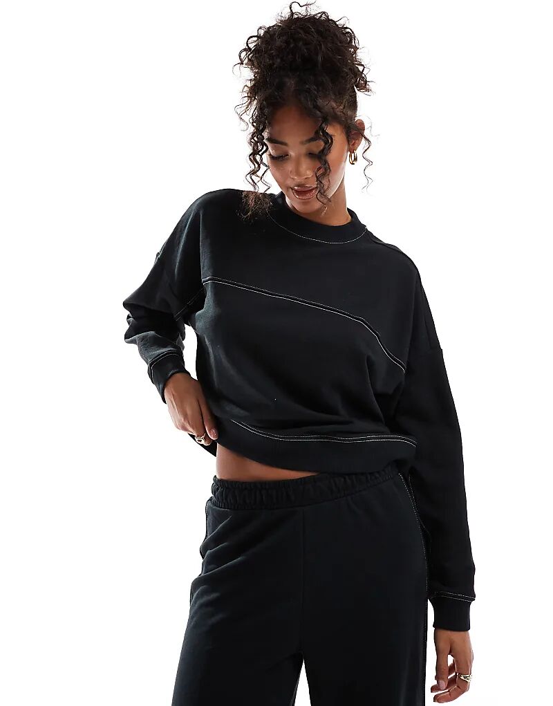 Толстовка свободного кроя Vero Moda черного цвета с контрастной строчкой — часть комплекта
Толстовка свободного кроя Vero Moda черного цвета с контрастной строчкой — часть комплекта