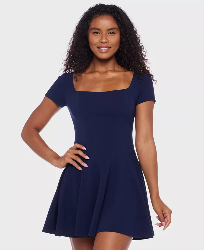 Платье-трансформер для юниоров из крепа-скуба с квадратным вырезом и расклешенной юбкой B Darlin
Платье-трансформер для юниоров из крепа-скуба с квадратным вырезом и расклешенной юбкой B Darlin