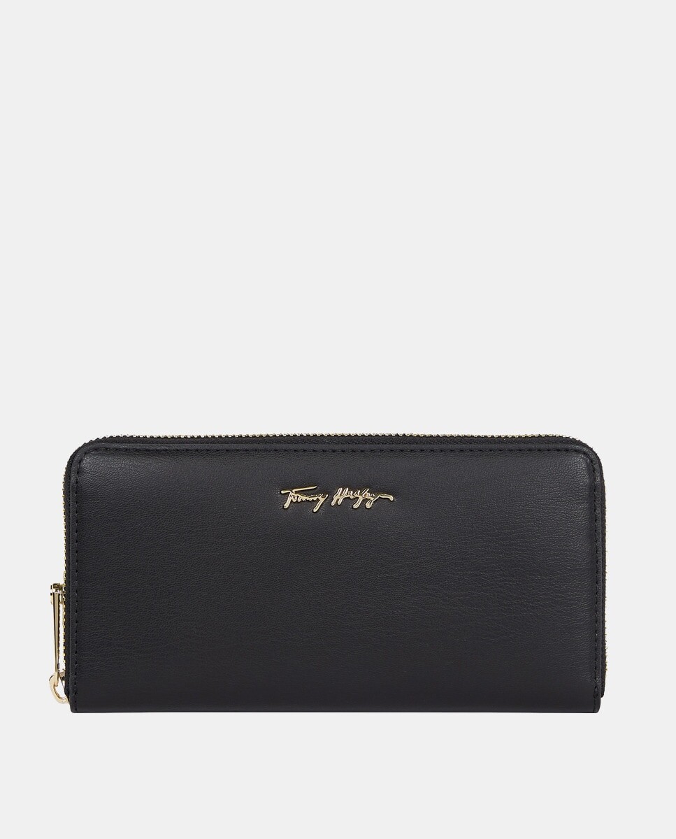 Удлиненный черный кошелек с фирменной деталью Tommy Hilfiger, черный
Удлиненный черный кошелек с фирменной деталью Tommy Hilfiger, черный