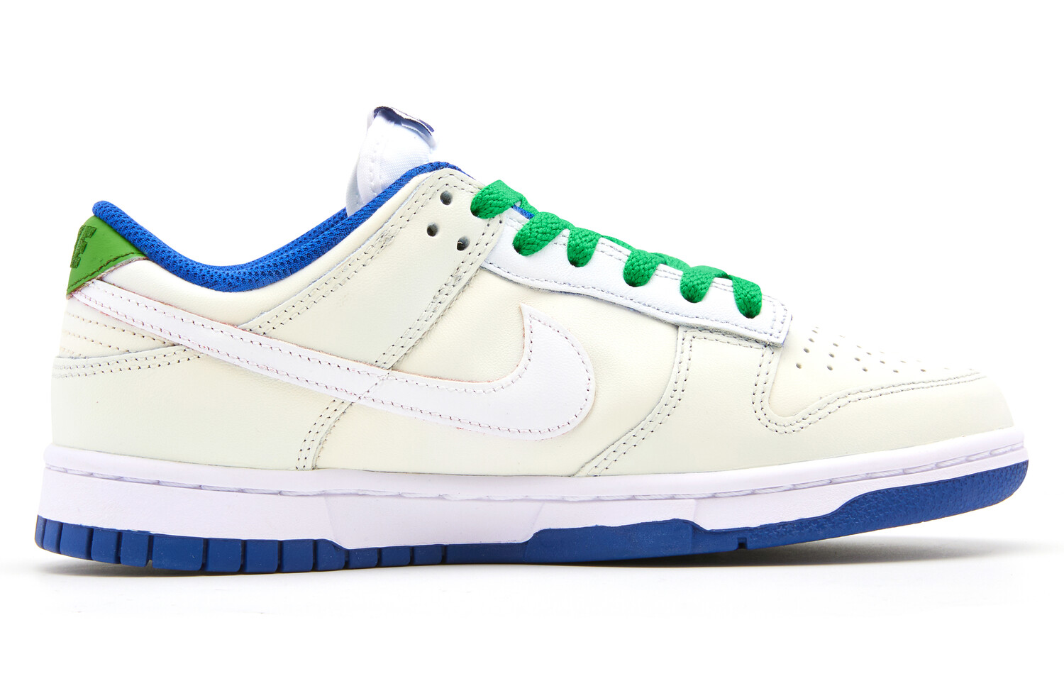 Кроссовки Nike Dunk Skateboarding Shoes Women's Low-top White/green, цвет Customized
Кроссовки Nike Dunk Skateboarding Shoes Women's Low-top White/green, цвет Customized