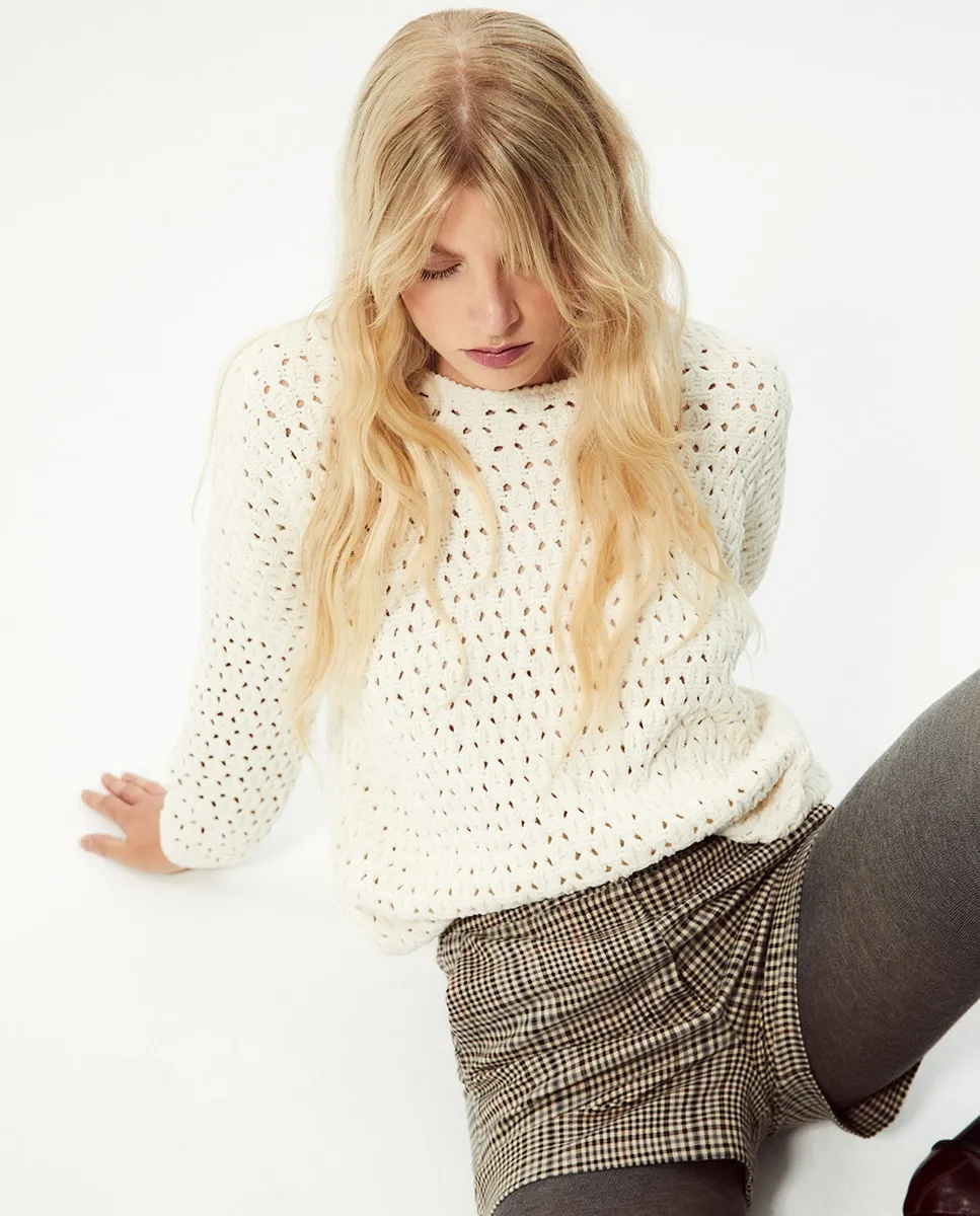 Вязаный ажурный джемпер из мохера Sfera, светло-бежевый
Вязаный ажурный джемпер из мохера Sfera, светло-бежевый