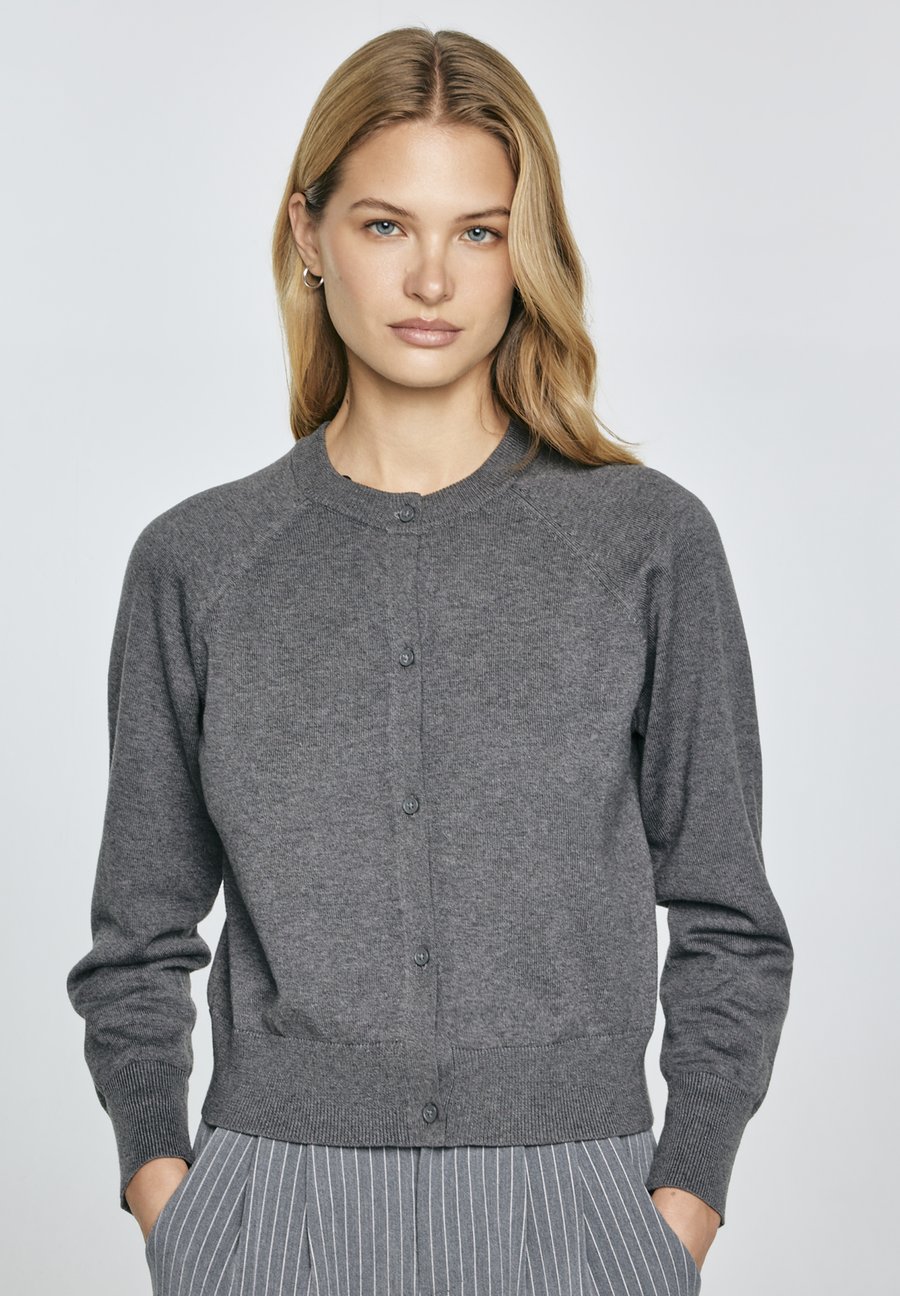 Кардиган Big Star KARINA, Grau/Grey
Кардиган Big Star KARINA, Grau/Grey