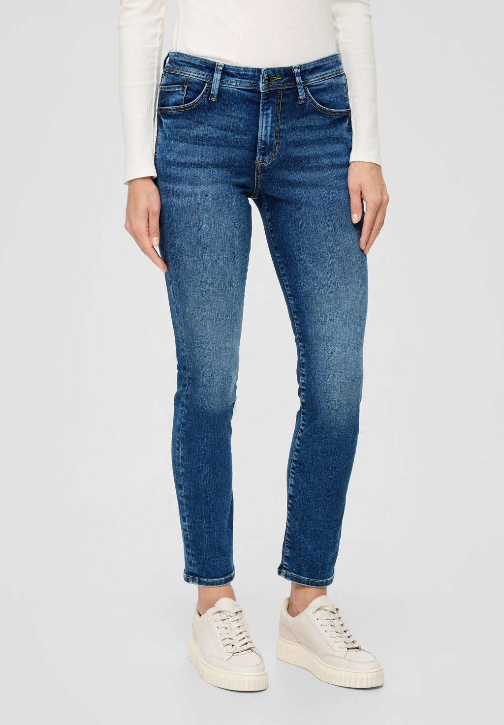 Джинсы приталенного кроя s.Oliver, цвет blau
Джинсы приталенного кроя s.Oliver, цвет blau