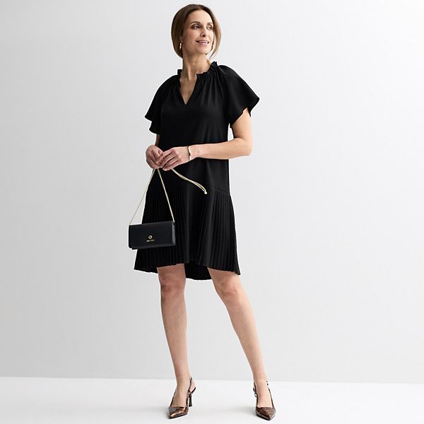 Женское платье-бэбидолл с воротником-рюшем Robbie Bee
Женское платье-бэбидолл с воротником-рюшем Robbie Bee