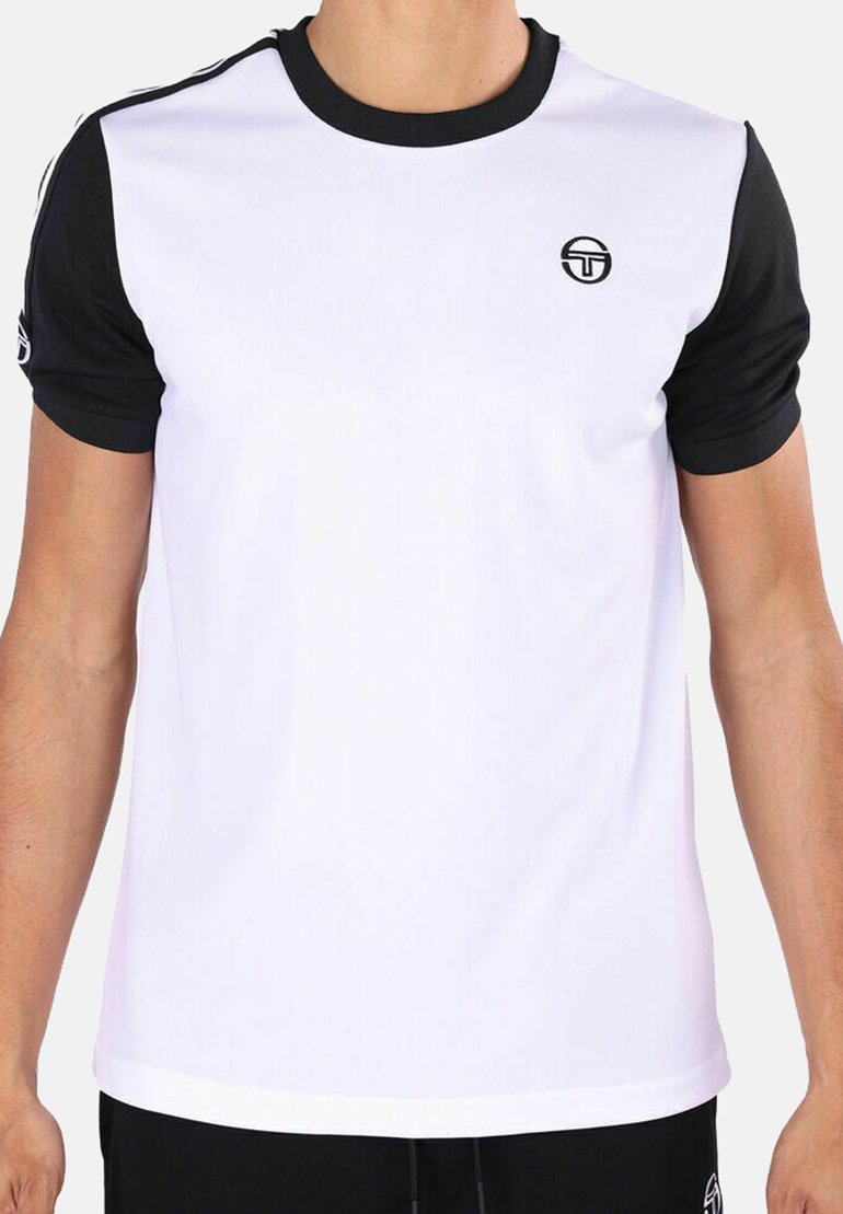 Футболка Sergio Tacchini CESENA, Wht/Blk/White, Белый, Футболка Sergio Tacchini CESENA, Wht/Blk/White
Футболка Sergio Tacchini CESENA, Wht/Blk/White, Белый, Футболка Sergio Tacchini CESENA, Wht/Blk/White