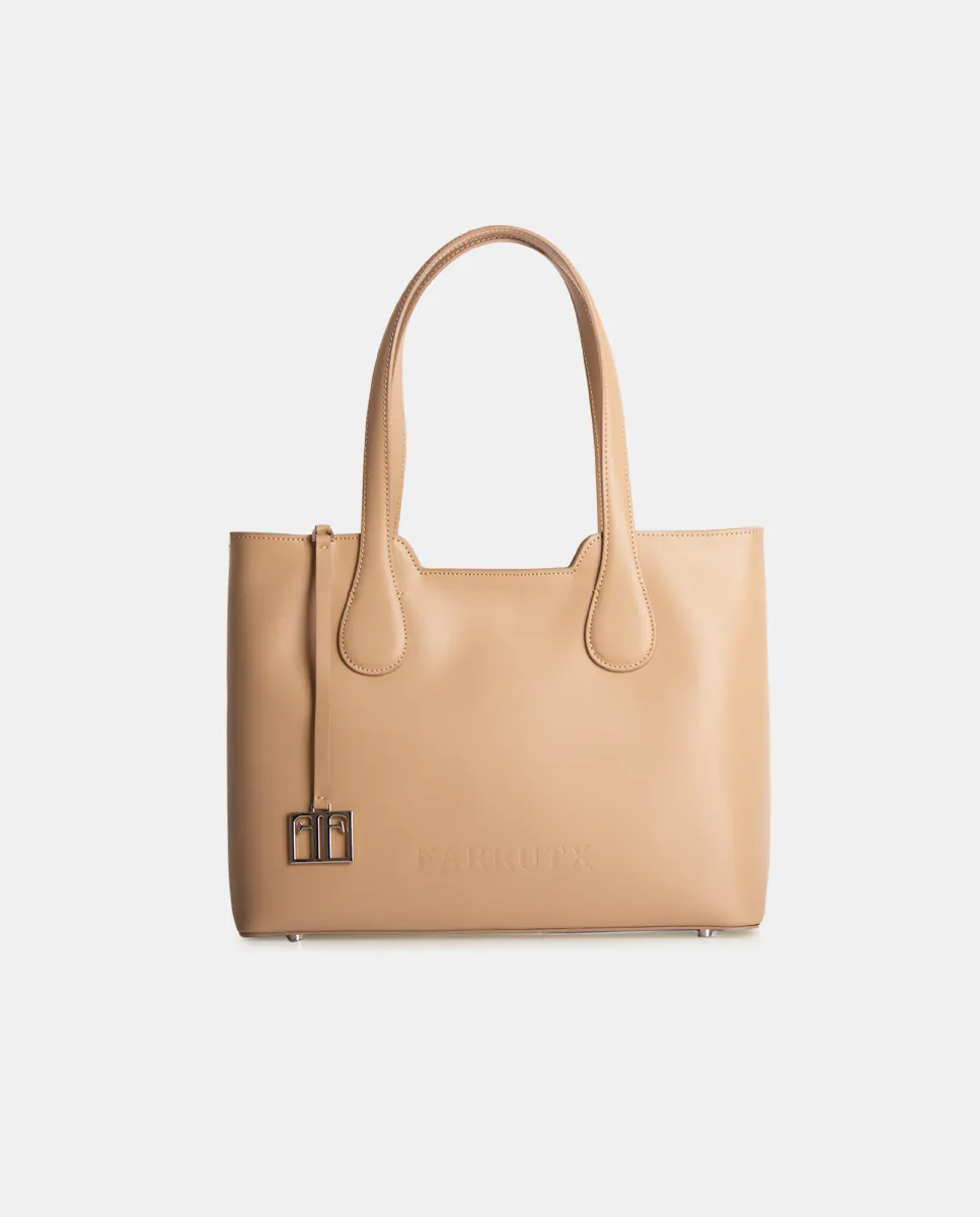 Сумка через плечо из высококачественной кожи Farrutx, кремовый
Сумка через плечо из высококачественной кожи Farrutx, кремовый