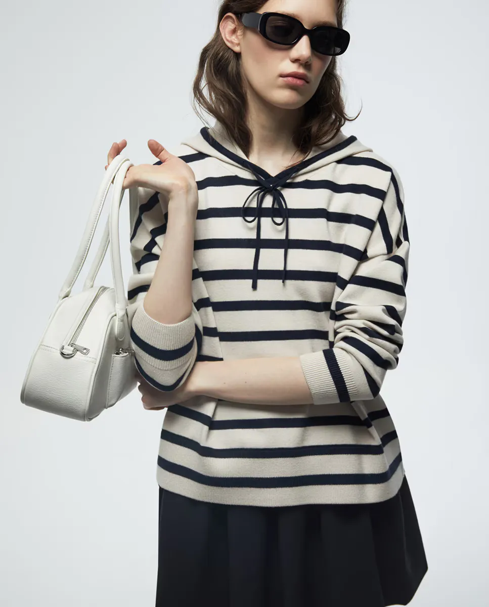 Кофта с капюшоном в полоску Sfera, цвет Crudo
Кофта с капюшоном в полоску Sfera, цвет Crudo