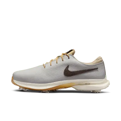 Кроссовки Nike Air Zoom Victory Tour 3 NRG Golf Shoes, цвет Light Iron Ore/Phantom/Khaki/Baroque Brown
Кроссовки Nike Air Zoom Victory Tour 3 NRG Golf Shoes, цвет Light Iron Ore/Phantom/Khaki/Baroque Brown