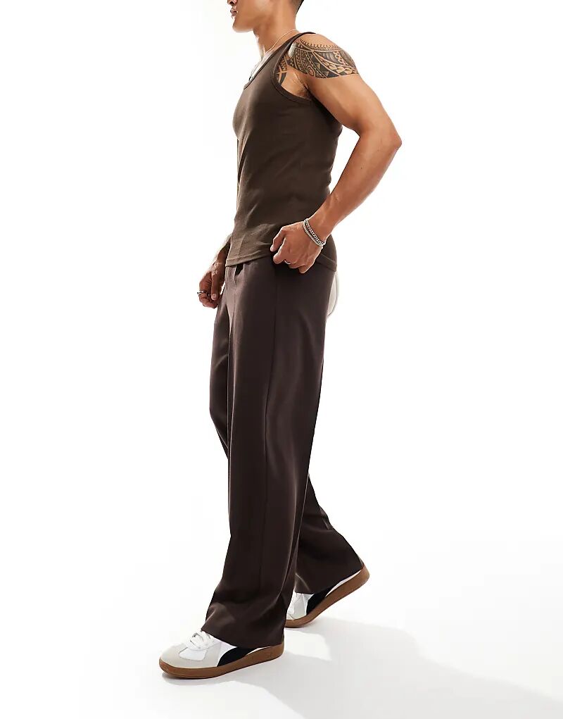 Элегантные широкие брюки со складками спереди коричневого цвета ASOS DESIGN
Элегантные широкие брюки со складками спереди коричневого цвета ASOS DESIGN