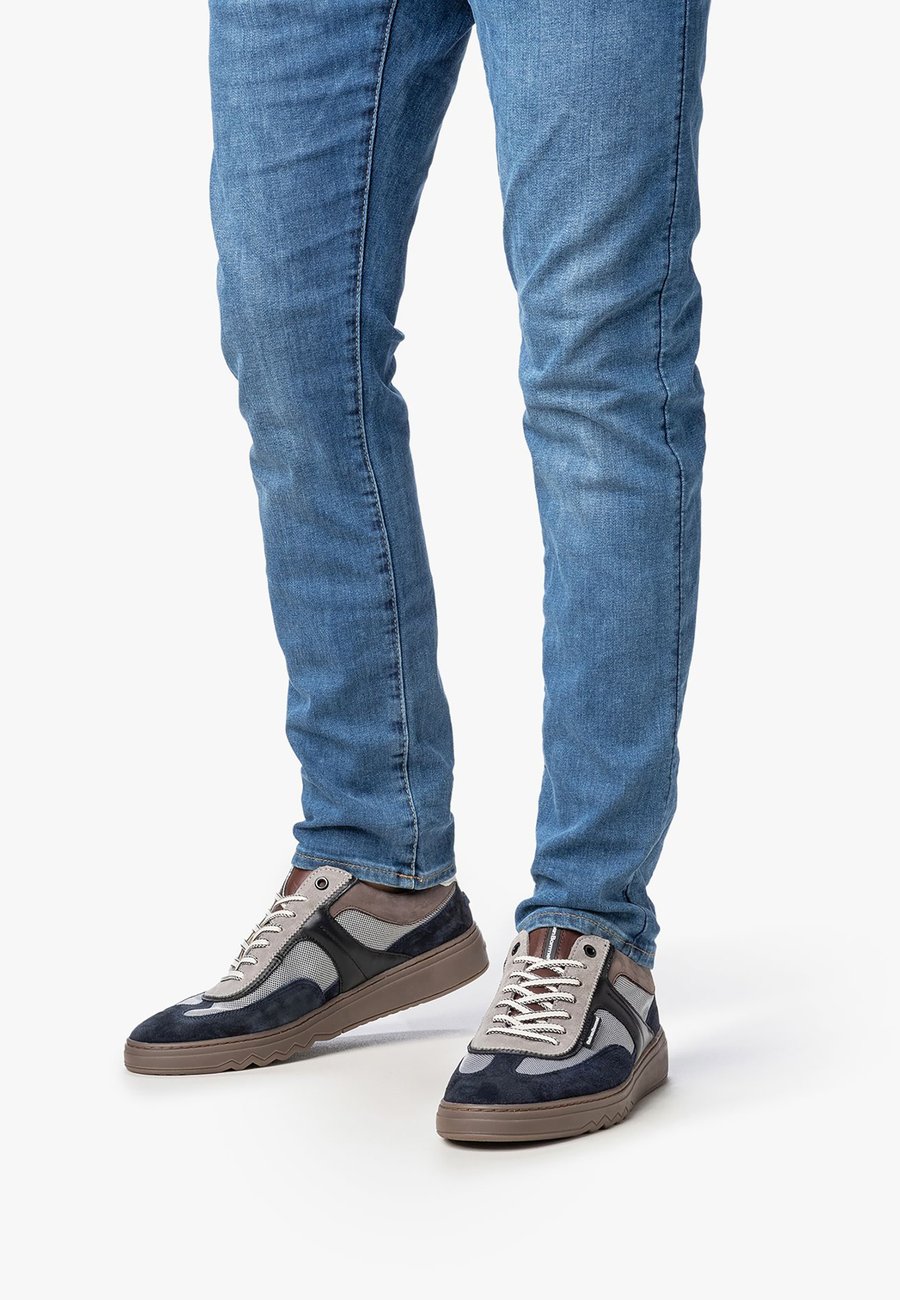 Кроссовки Floris van Bommel Trainers, Darkbrown/Dark Brown
Кроссовки Floris van Bommel Trainers, Darkbrown/Dark Brown