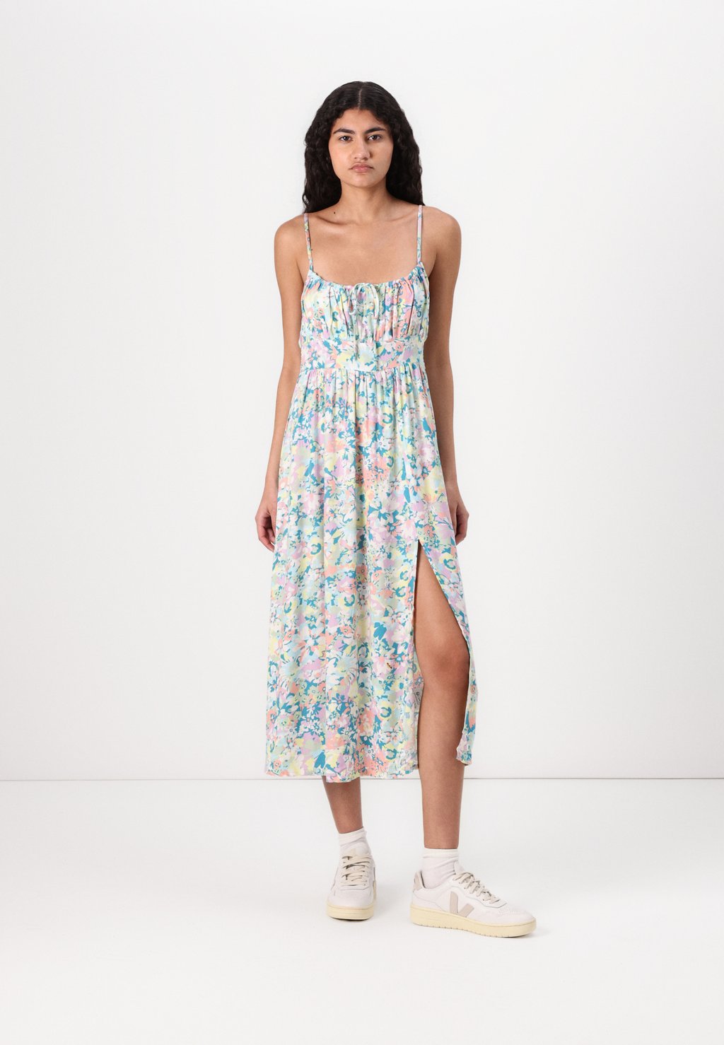 Повседневное платье TAKE YOUR TIME Billabong, мультиколор
Повседневное платье TAKE YOUR TIME Billabong, мультиколор