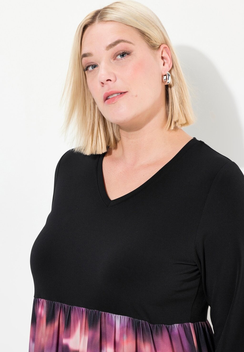 Топ с длинными рукавами EMPIRE V-NECK SWING Ulla Popken, черный
Топ с длинными рукавами EMPIRE V-NECK SWING Ulla Popken, черный