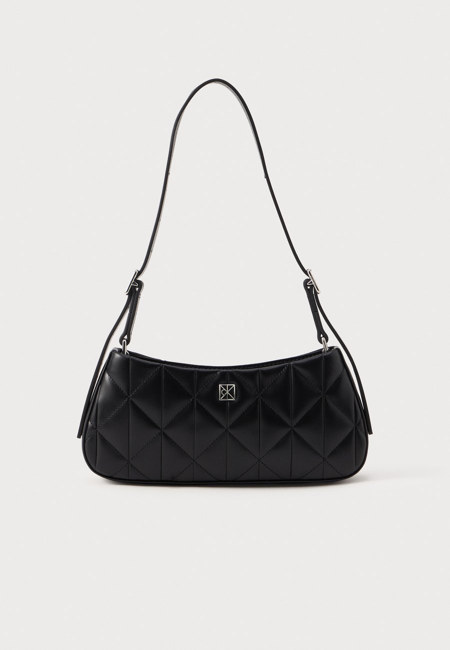 Сумка Calvin Klein QUILTED SMALL SHOULDER BAG, Black
Сумка Calvin Klein QUILTED SMALL SHOULDER BAG, Black