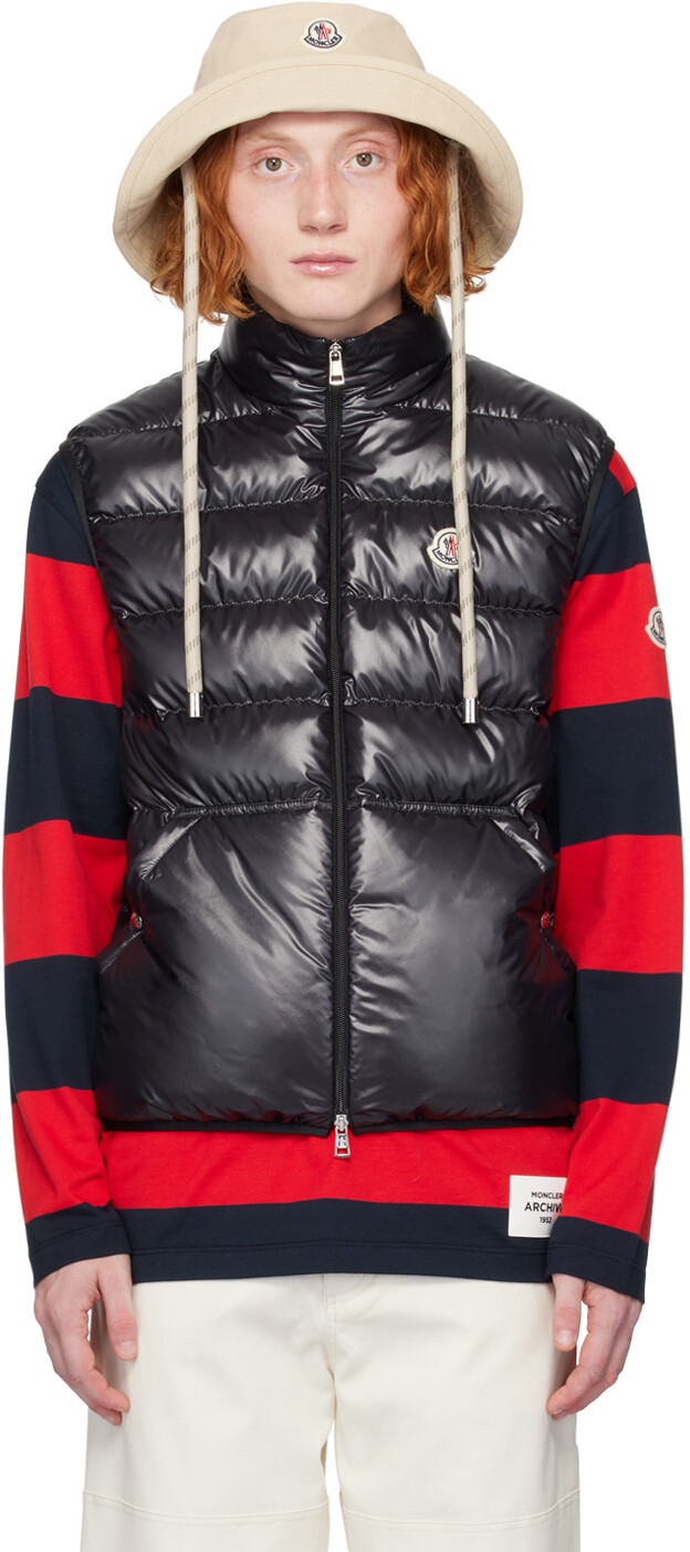 Жилет Aube Down Moncler
Жилет Aube Down Moncler