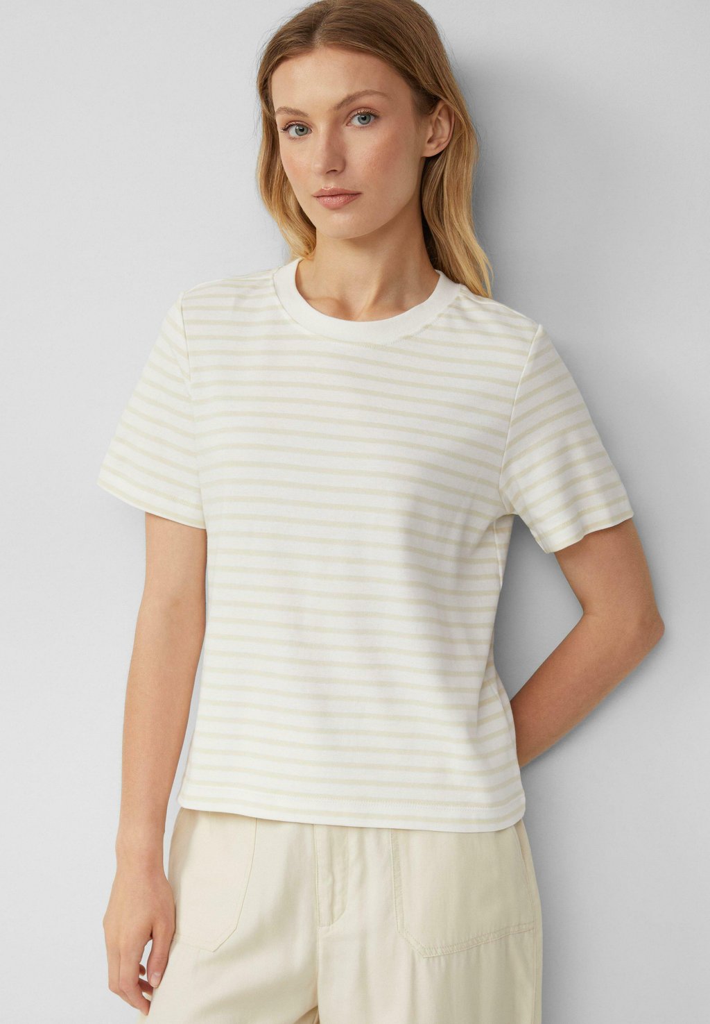 Футболка с принтом s.Oliver, кремовый
Футболка с принтом s.Oliver, кремовый