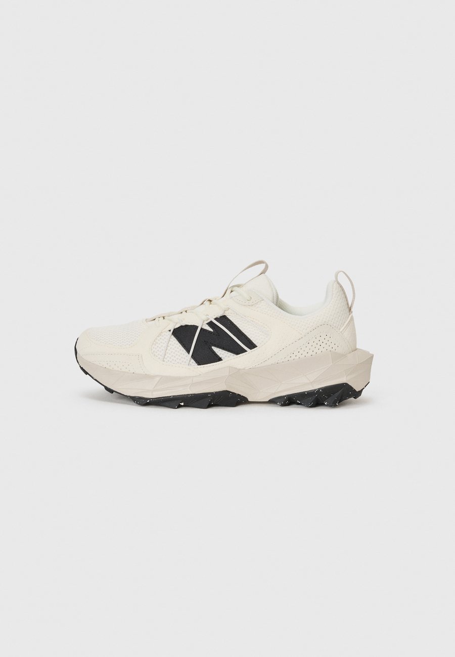 Кроссовки New Balance TEKTREL, Sea Salt/Off-White
Кроссовки New Balance TEKTREL, Sea Salt/Off-White