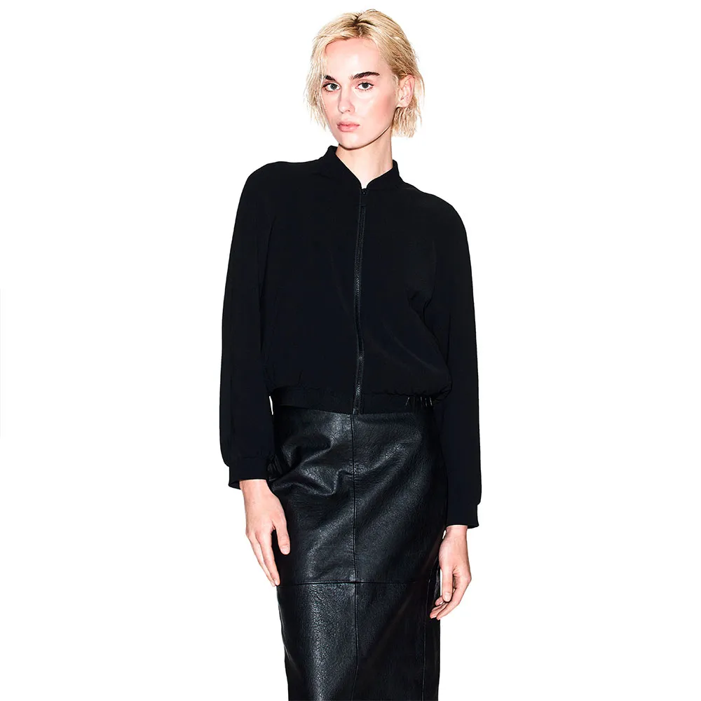 Куртка Armani Exchange XW001029_AF10872 bomber, черный
Куртка Armani Exchange XW001029_AF10872 bomber, черный