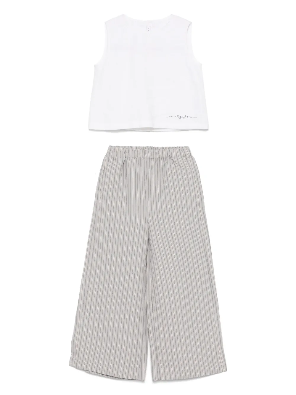 Комплект из полосатой рубашки и брюк Il Gufo, белый
Комплект из полосатой рубашки и брюк Il Gufo, белый