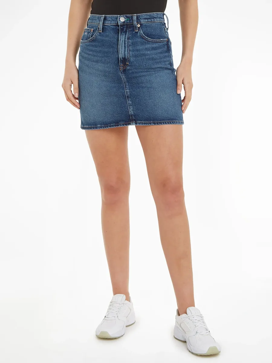 Джинсовая юбка Tommy Jeans "MOM UH SKIRT AH6158", тканая юбка с нашивкой-логотипом, цвет Denim_Dark
Джинсовая юбка Tommy Jeans "MOM UH SKIRT AH6158", тканая юбка с нашивкой-логотипом, цвет Denim_Dark