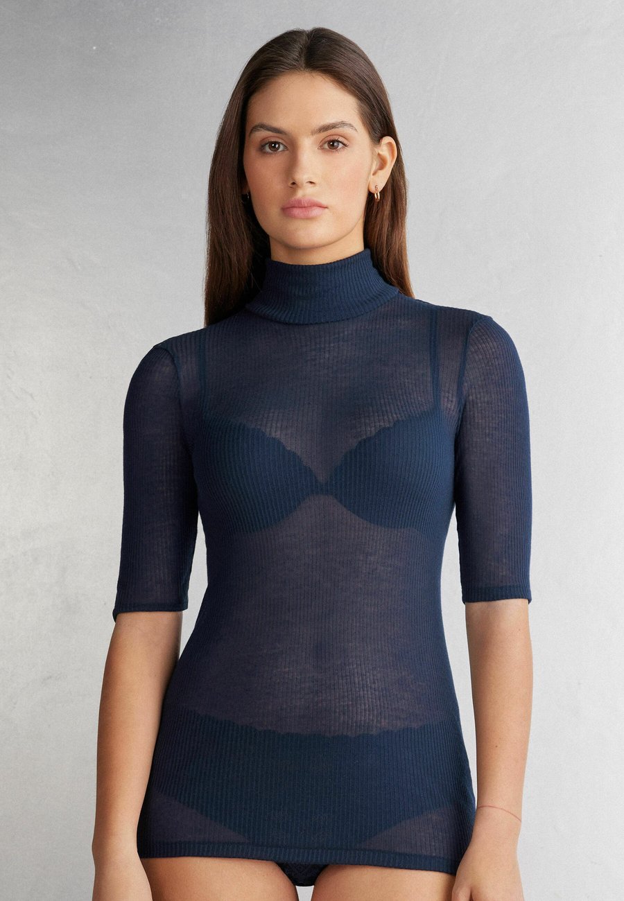 Топ Intimissimi Long sleeved top, Blue/Dark Blue
Топ Intimissimi Long sleeved top, Blue/Dark Blue