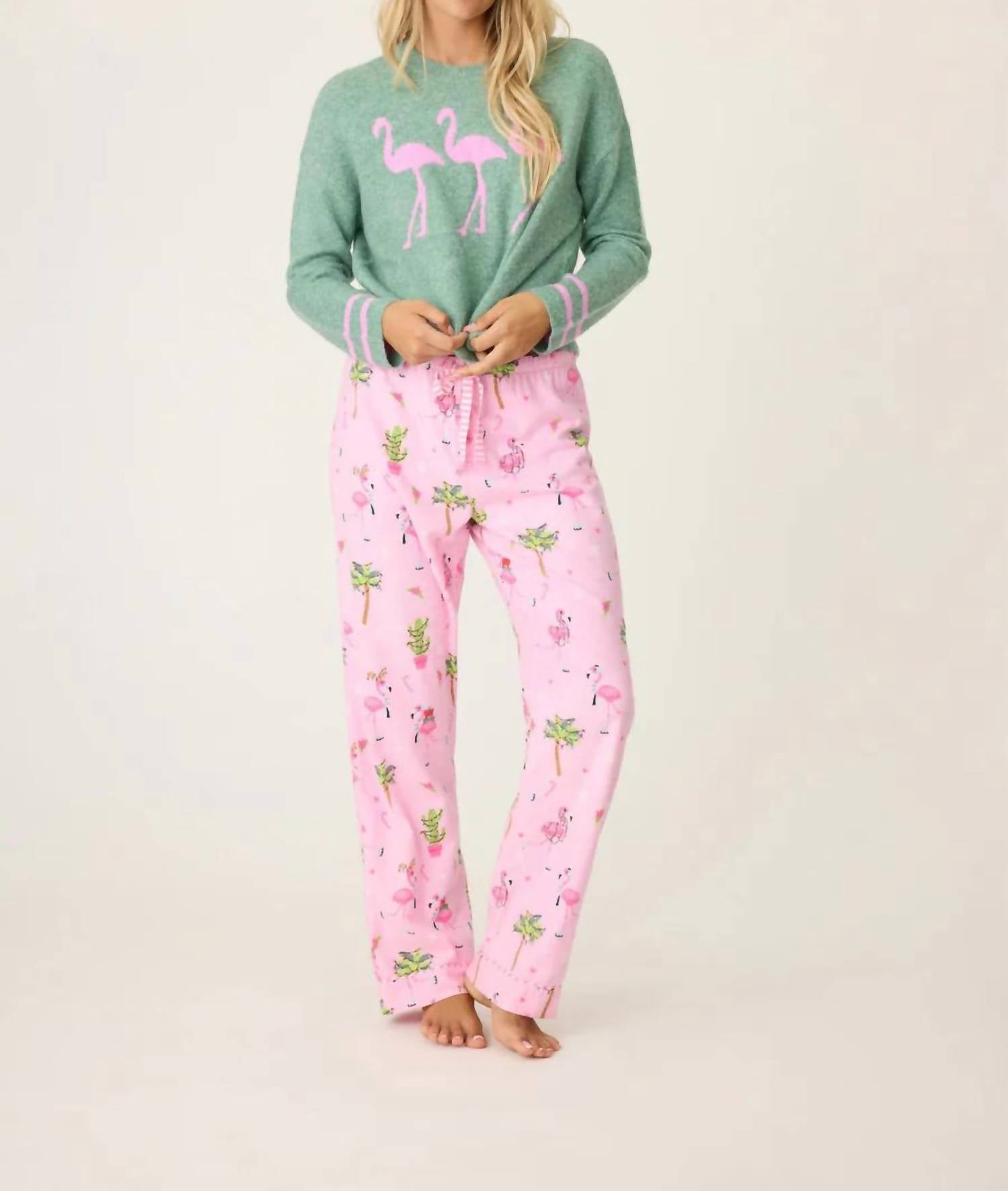 Фламинго Рождественские фланелевые брюки в розово-фиолетовом цвете PJ Salvage
Фламинго Рождественские фланелевые брюки в розово-фиолетовом цвете PJ Salvage