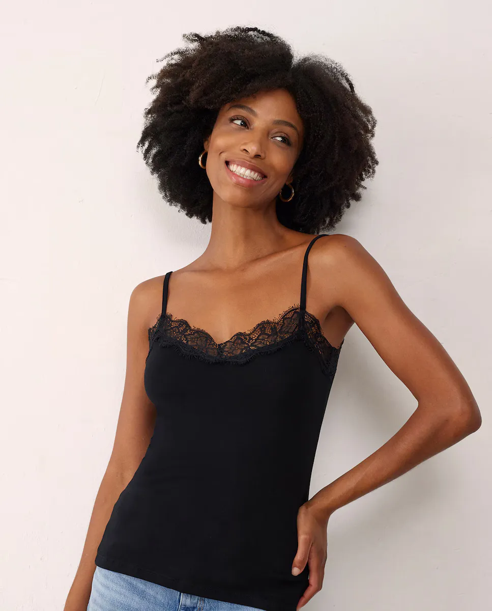 Женский кружевной топ-халтер Promise, черный
Женский кружевной топ-халтер Promise, черный