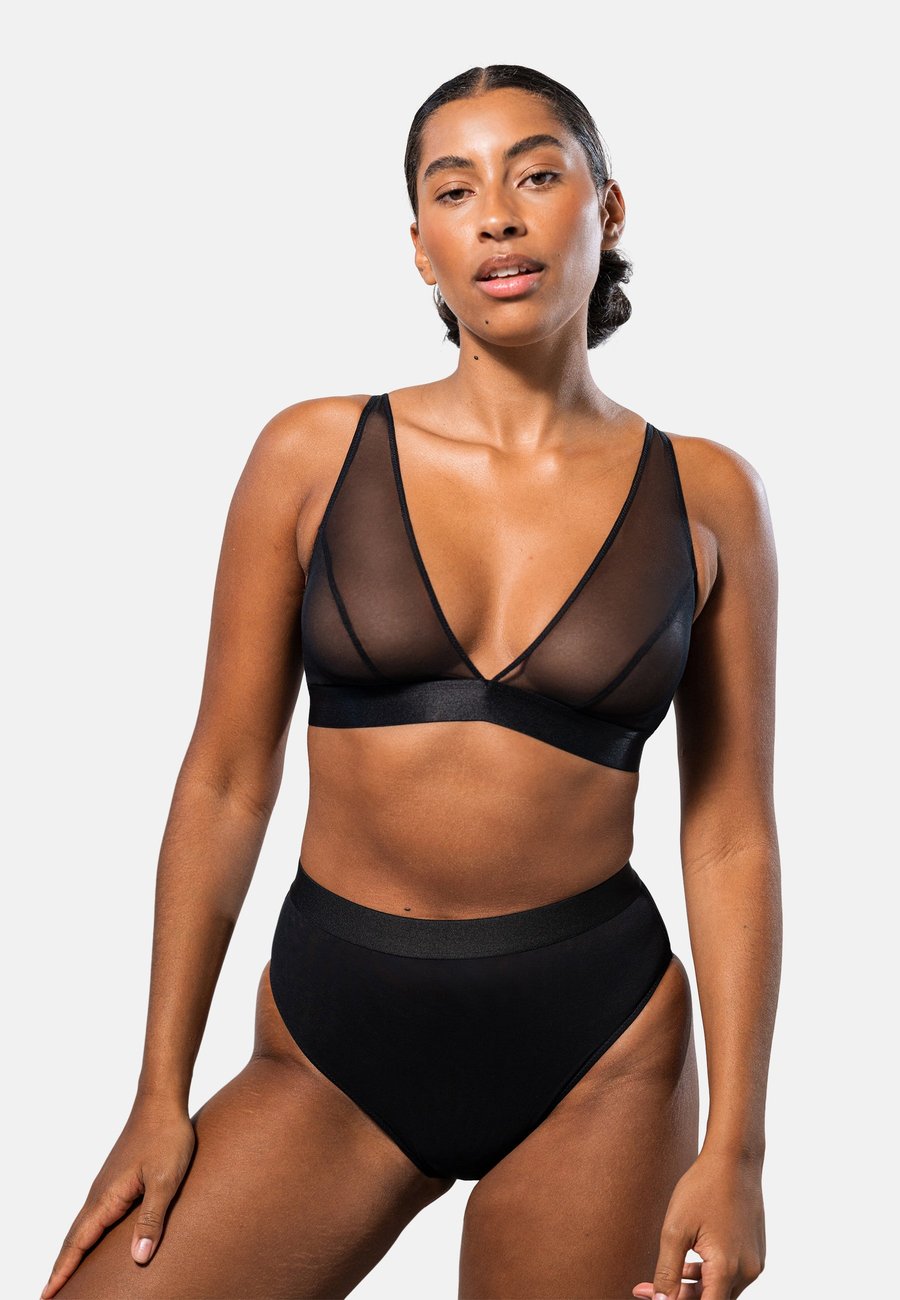 Бюстгальтер Understatement PLUNGE BRALETTE, Black
Бюстгальтер Understatement PLUNGE BRALETTE, Black
