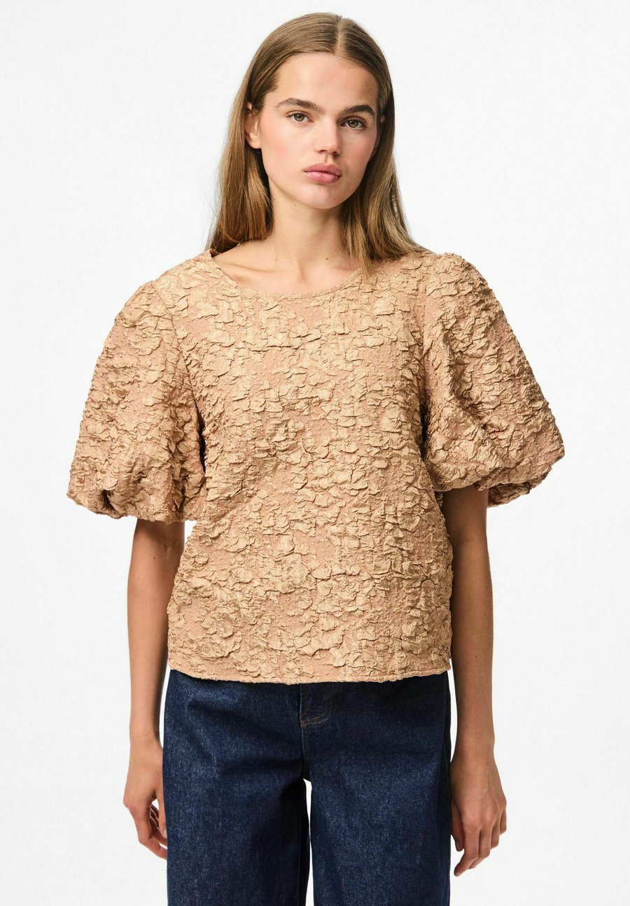 Блуза Pieces PCGRETCHEN, Tawny Brown/Brown
Блуза Pieces PCGRETCHEN, Tawny Brown/Brown