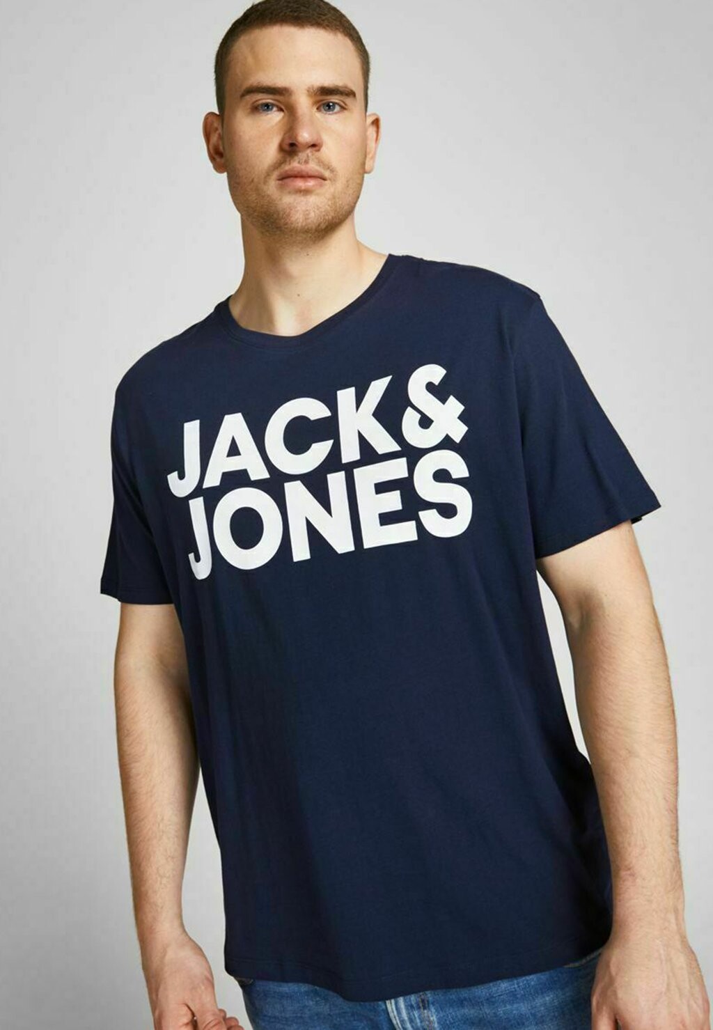 футболка с принтом ФУТБОЛКА JJECORP LOGO TEE O-NECK Jack & Jones, темно-синий пиджак 2
футболка с принтом ФУТБОЛКА JJECORP LOGO TEE O-NECK Jack & Jones, темно-синий пиджак 2