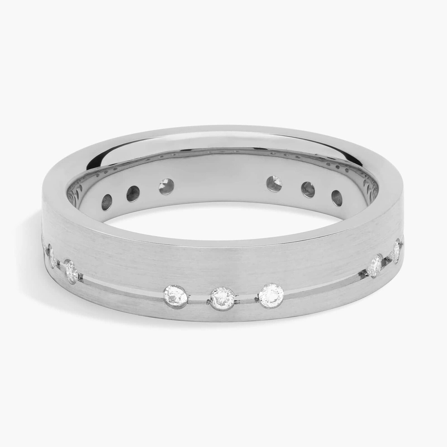 Обручальное кольцо с бриллиантовой отделкой из 18-каратного белого золота (5 мм, 1/5 карата) Blue Nile 
Обручальное кольцо с бриллиантовой отделкой из 18-каратного белого золота (5 мм, 1/5 карата) Blue Nile