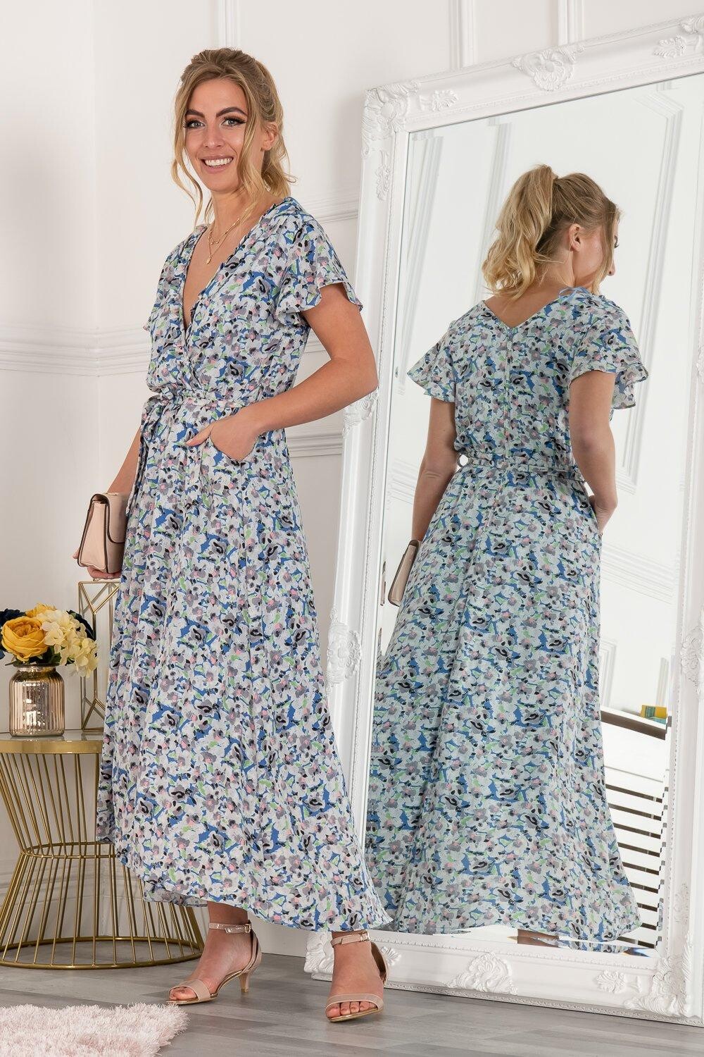 Платье Selina с запахом и глубоким подолом Jolie Moi, синий
Платье Selina с запахом и глубоким подолом Jolie Moi, синий