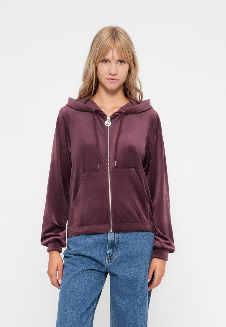 Толстовка ONLY ONLREBEL ZIP HOOD , Winetasting/Bordeaux
Толстовка ONLY ONLREBEL ZIP HOOD , Winetasting/Bordeaux