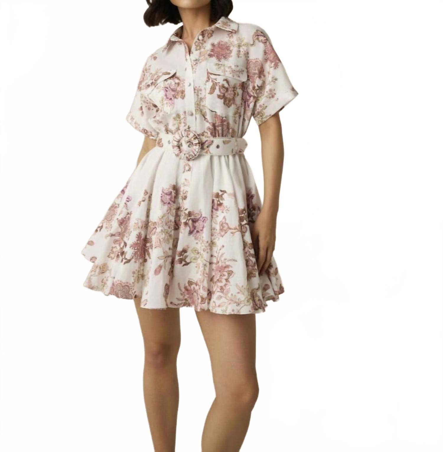 Дизайнерское короткое платье с поясом в цвете слоновая кость Hemant & Nandita
Дизайнерское короткое платье с поясом в цвете слоновая кость Hemant & Nandita