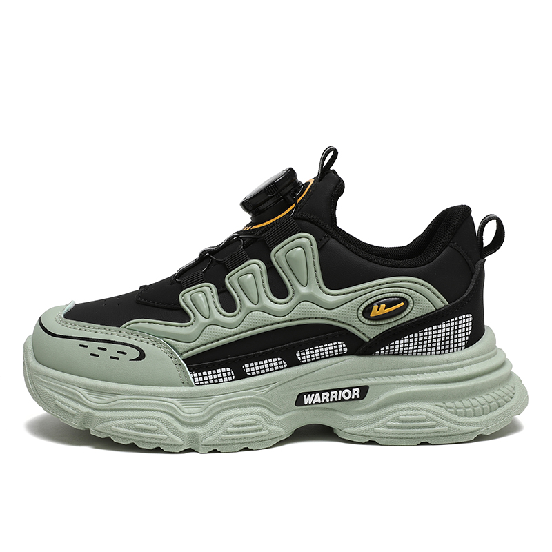 Детские кроссовки для бега WARRIOR, черный/зеленый
Детские кроссовки для бега WARRIOR, черный/зеленый